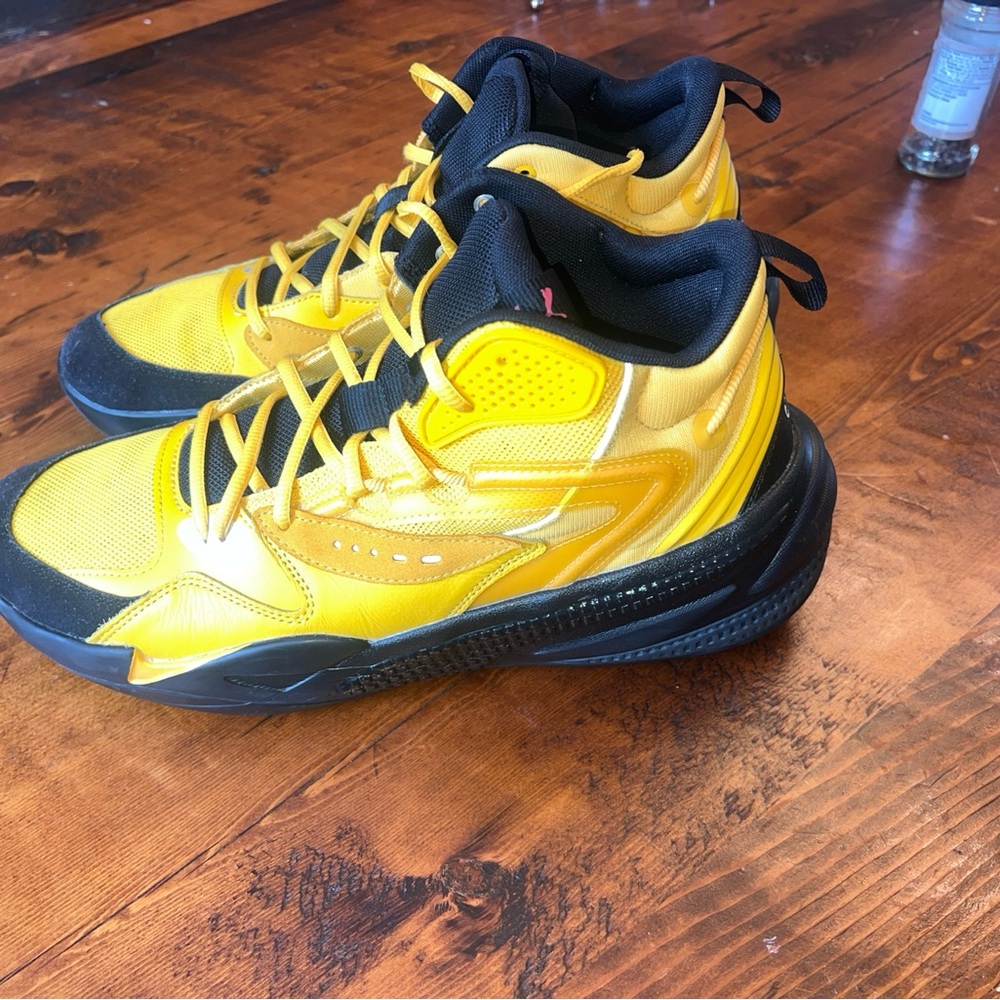 Puma Yellow and Black RS-Dreamer J-Cole Size 12